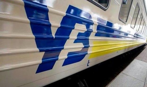 «Укрзализныця» купит 10 вагонов для поезда в Мариуполь