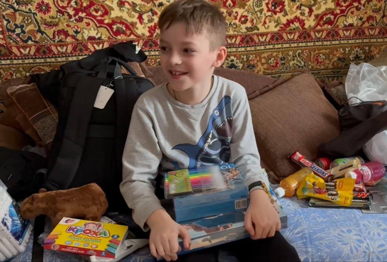 Подарунку в день народження бути!