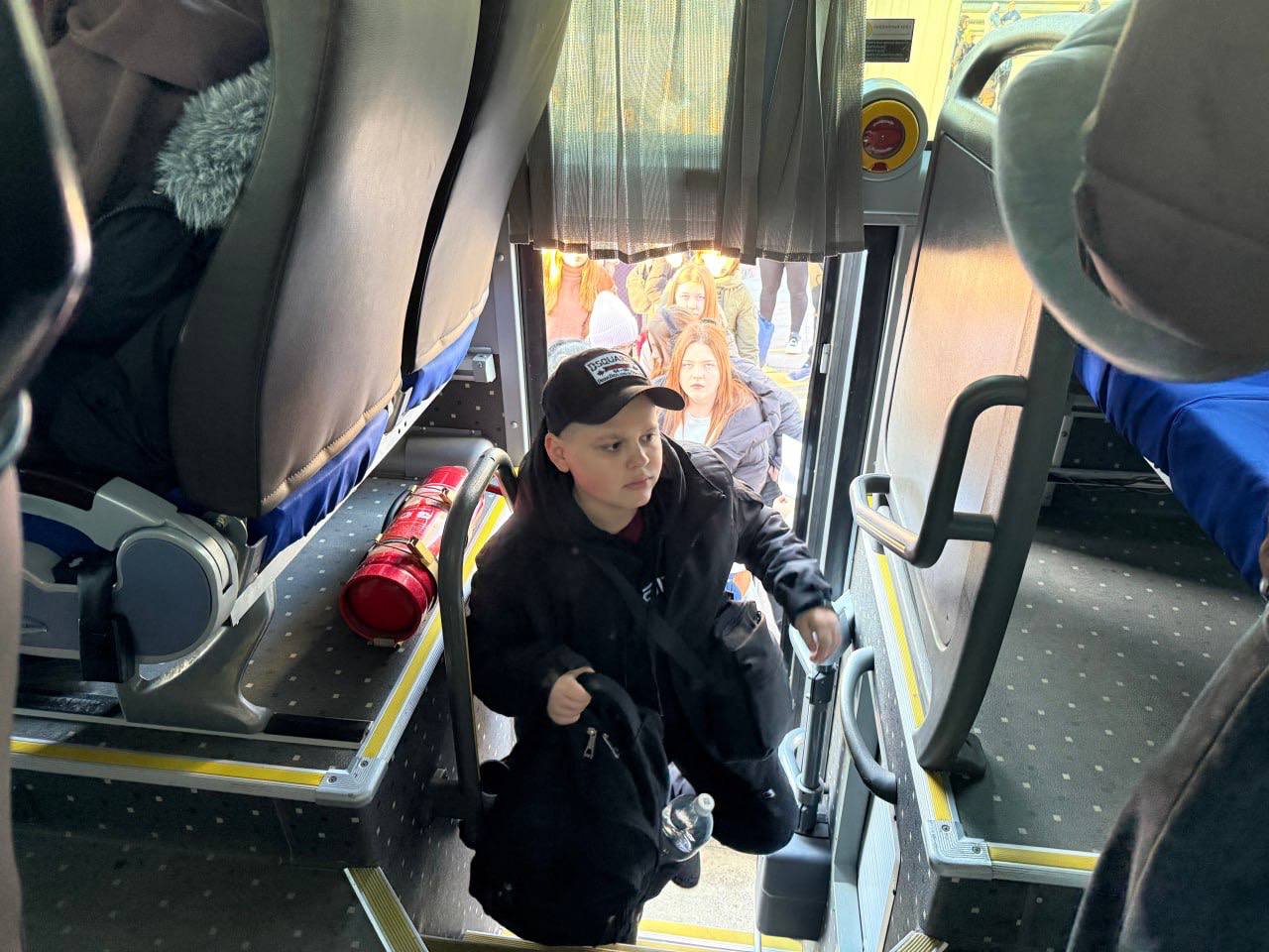 Школярі Маріуполя вирушили до Пітера