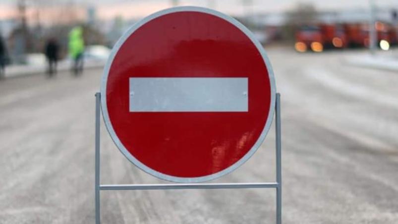 Сьогодні обмежено рух транспорту по вулиці Тополиній