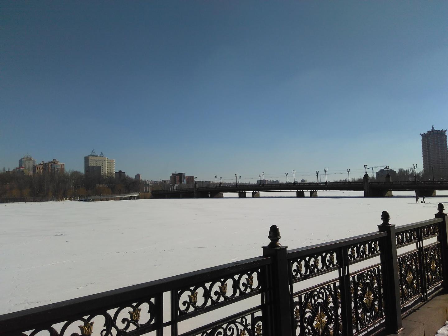 У Маріуполі на мосту через Кальміус відновлять трамвайне полотно і тротуари