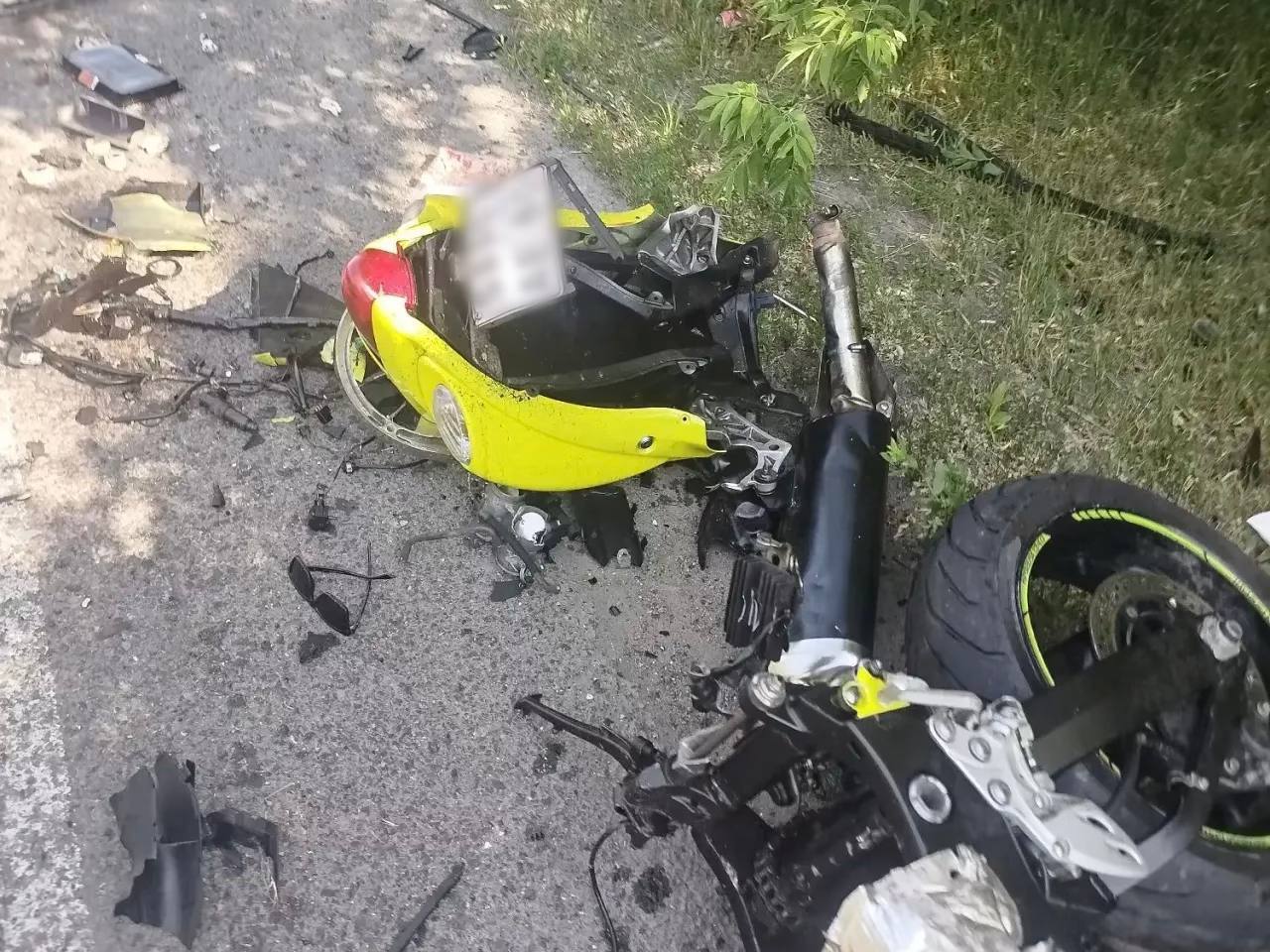 Мотоцикл вылетел на встречную полосу, двое погибших